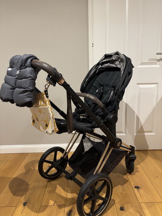 Cybex Priam 4 w 1 + dodatki  1 właściciel