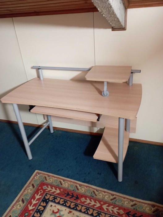 Secretária de Computador