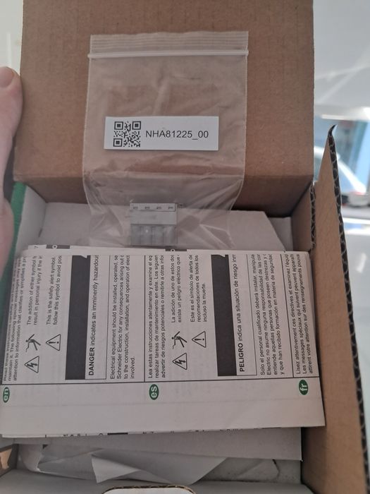 Miernik parametrów sieci z Modbus METSEPM3255