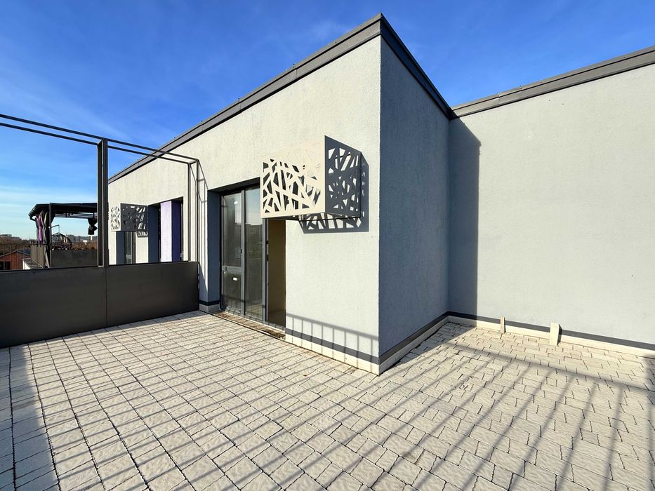 Продаж квартири 56.4 м² у вже зданову будинку (бічна Шевченка) власник