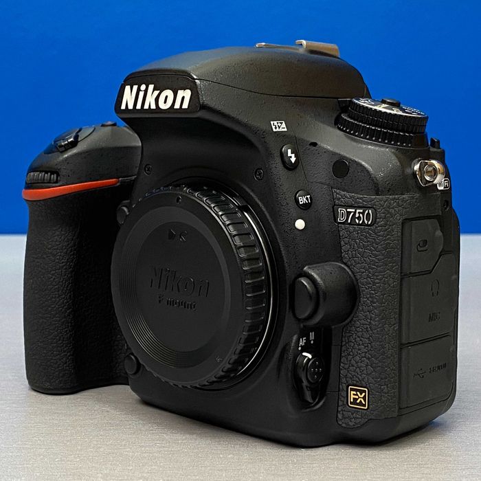 Nikon D750 (Corpo) - 24.3MP