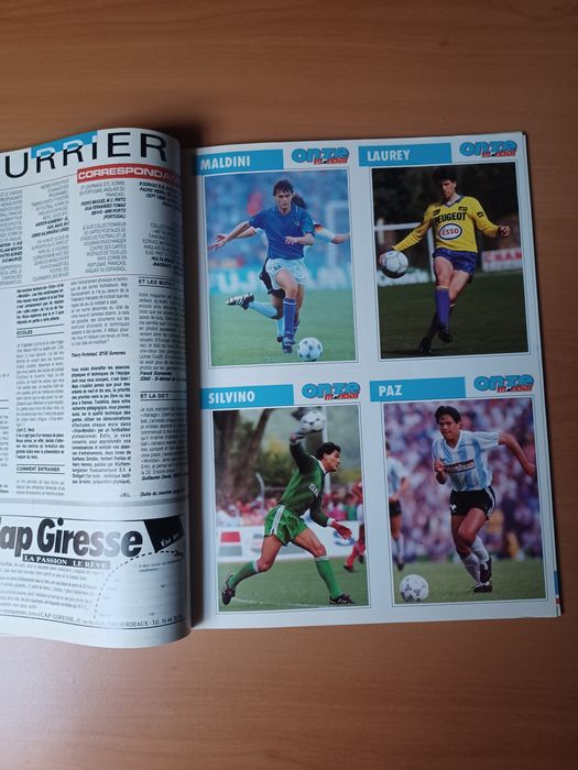 Revista Onze Mondial de Maio de 1989, com Rui Barros na capa