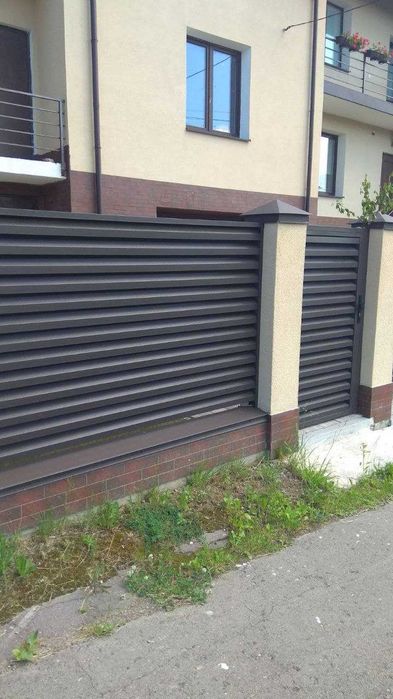 Відкатні ворота шир.4500 вис.1800 з хвірткою заповнення жалюзі