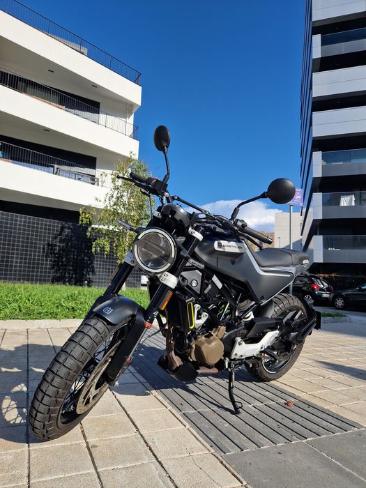 Husqvarna svartpilen 125 05/2024 (4741 km)
