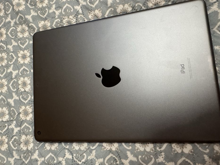 Apple ipad 8gen A2270