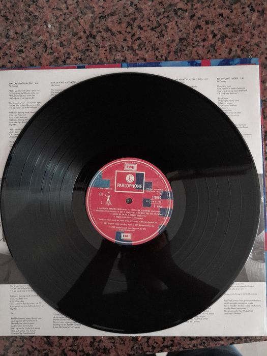 Paul McCartney tug of war album