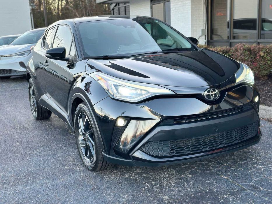 Toyota C-HR      2022