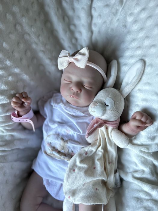 Bebé reborn com varias surpresas