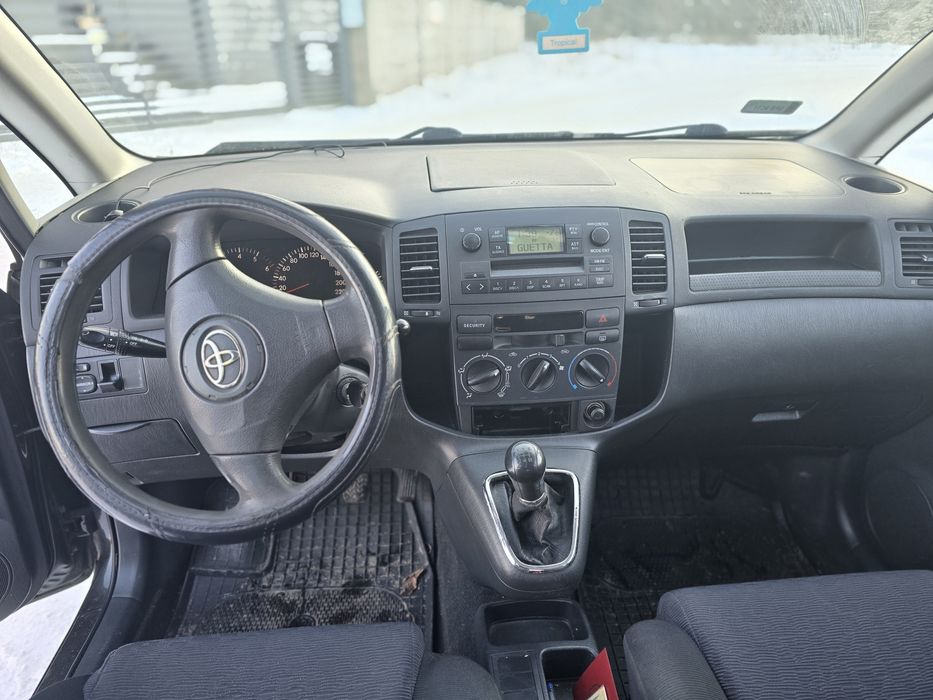 Toyota Corolla verso 2.0 D4D 90km