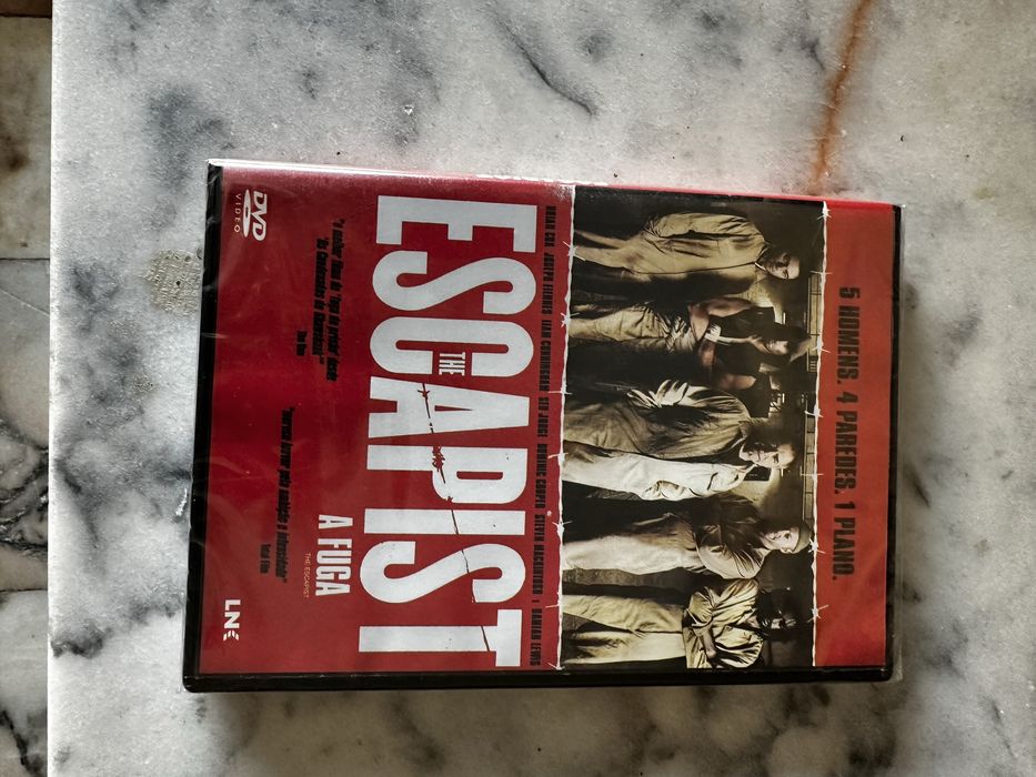 Dvds 5 filmes 4 selados e um usado
