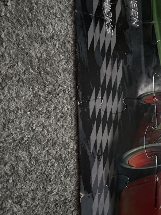 Puzzle AUTA 24 elementy w zamykanej torbie