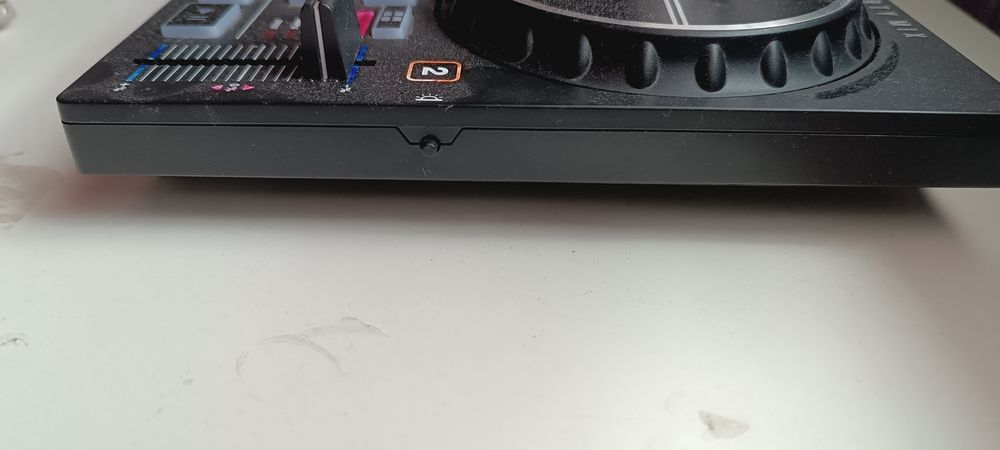 Sprzedam konsolę Numark Party Mix