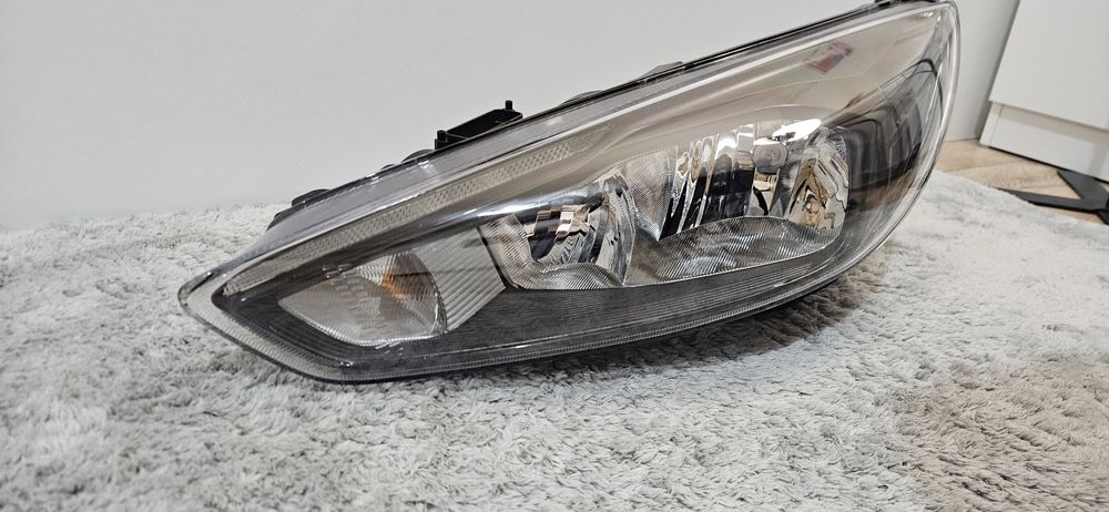 Reflektor Lampa Lewa Przód LED  FORD FOCUS MKIII