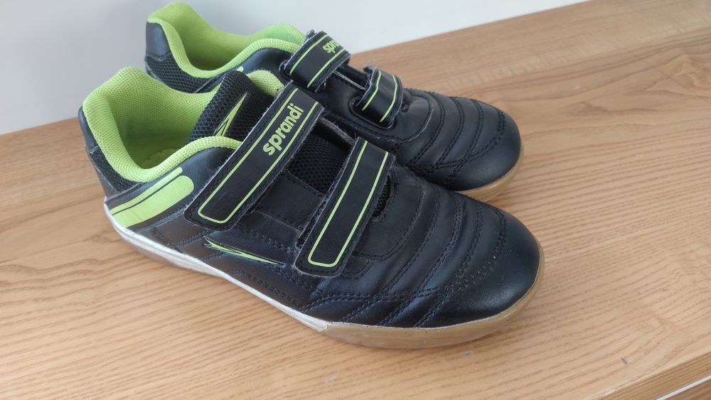 Czarne buty 33 adidasy Sprandi na rzepy