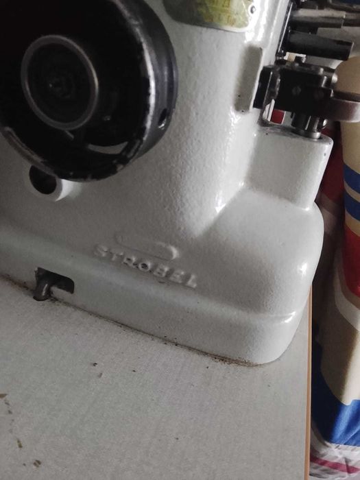 Máquina de strobel empecavel motor ainda com garantia 2 anos