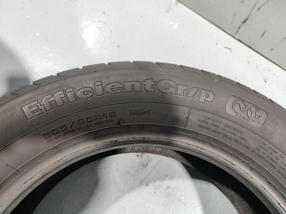 2 pneus semi novos 205-60R16 Good year - Oferta dos Portes