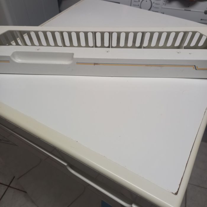 Lodówka 50 x 52 x 85 cm ARDO biała sprawna