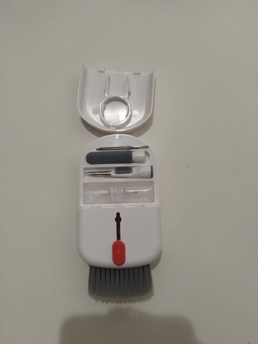 NOWY zestaw do czyszczenia elektroniki