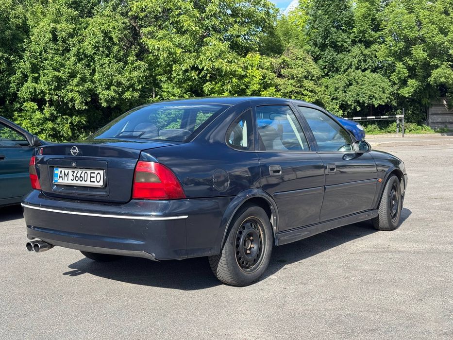 Продам Опель Vectra b 2000