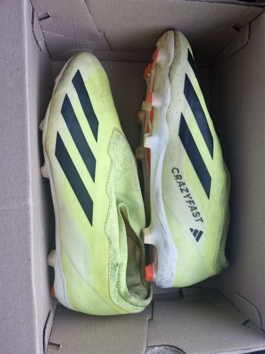 Buty piłkarskie adidas