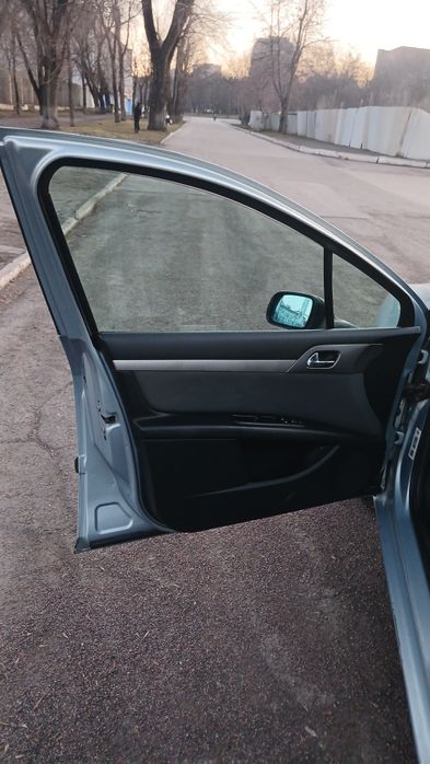 Продам  пежо 407