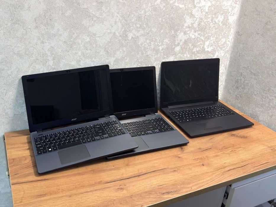 Три Ноутбуки Acer E5-572G та Lenovo 310-15ISK