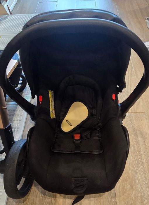 Carrinho com alcofa e babycoque bebé