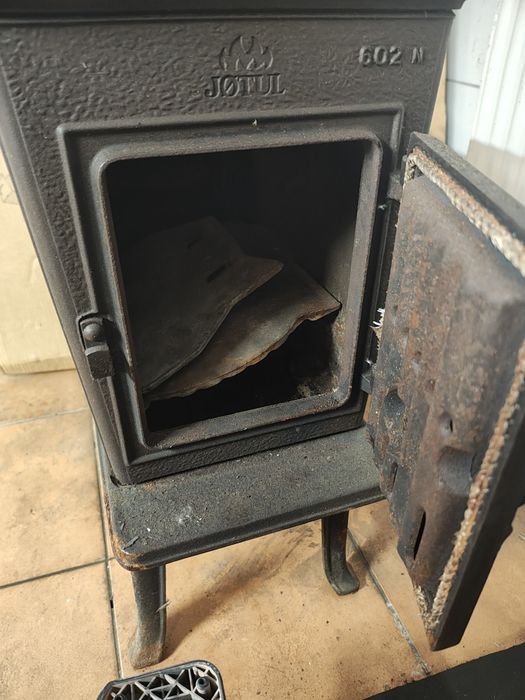 Kominek Norweski Jotul