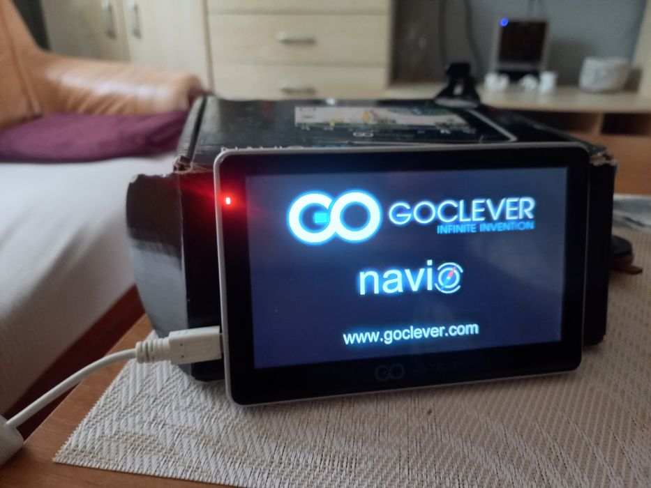 Sprzedam nawigację samochodową