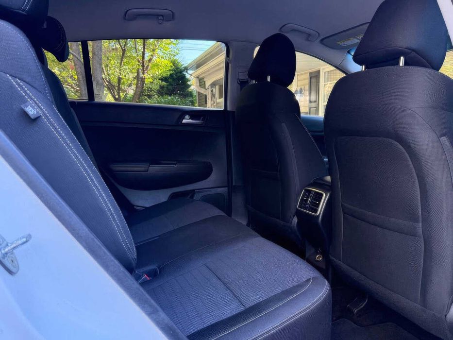 Kia Sportage LX      2018