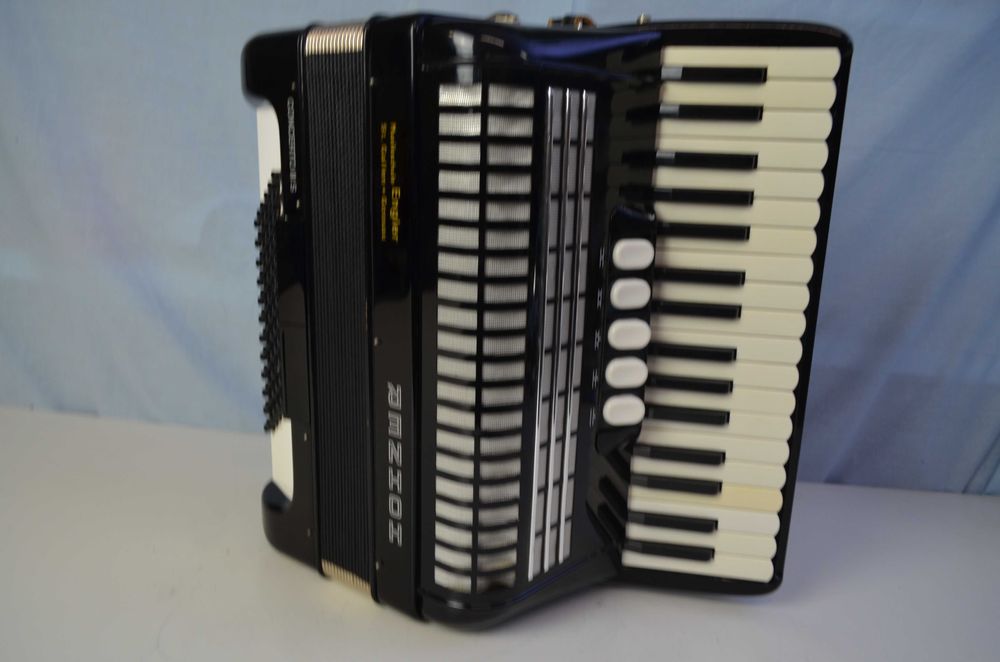 Acordea Hohner Concerto III 63 Voz 72 Baixos N.85