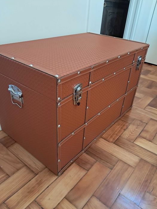 Arca imitação de pele entrelaçada  como nova