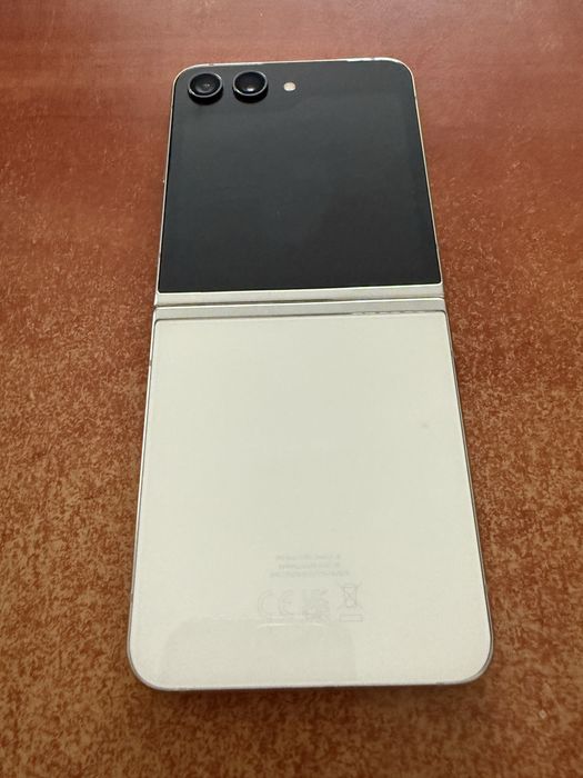 Samsung Galaxy Z FLIP5 5G 256GB Jak Nowy !!!