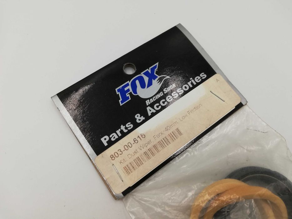 Uszczelki FOX  Dust Wiper 40mm Low Friction