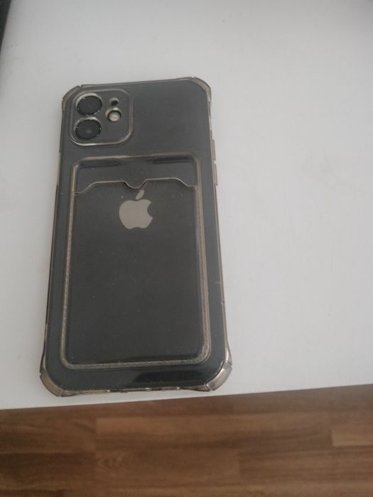 Vendo iPhone 12 por  150€  Estado: Usado