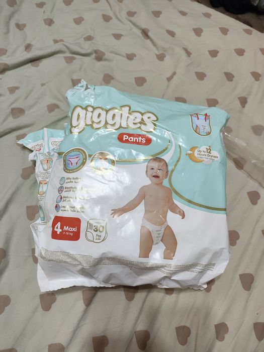 Підгузки-трусики giggles 4
