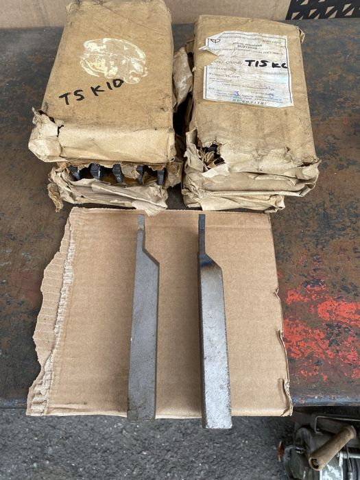 Різці токарні! ЧІЗ !Відрізні,різьбові,прохідні.