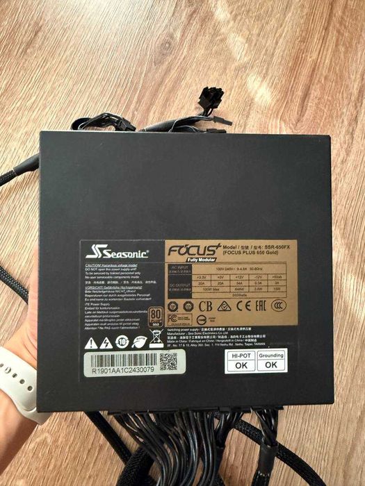 Zasilacz SeaSonic Focus Plus Gold 650W (SSR-650FX) Modularny | OEM