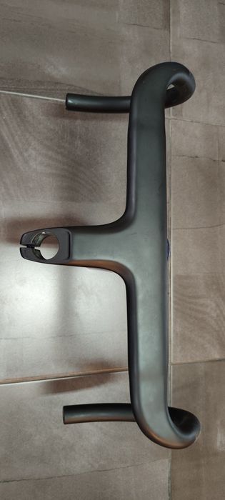 Guiadores Carbono com e sem Avanço Integrado