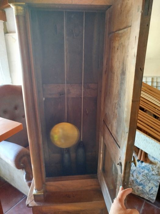 Relógio de caixa alta Suíço