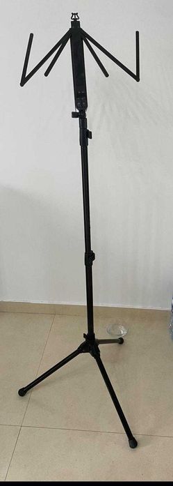 Estante de Partituras Profissional Dobrável — Prática, Robusta e Fácil de Transportar!