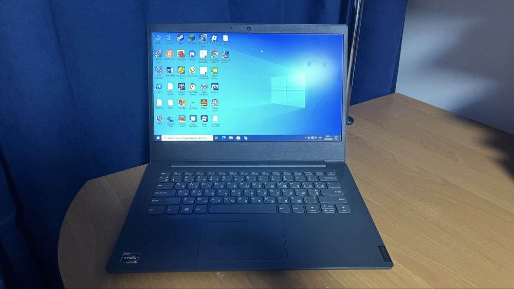 Продаю ноутбук lenovo