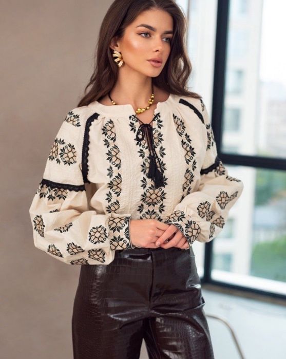 Вишиванки жіночі сорочки вишита блуза національний одяг