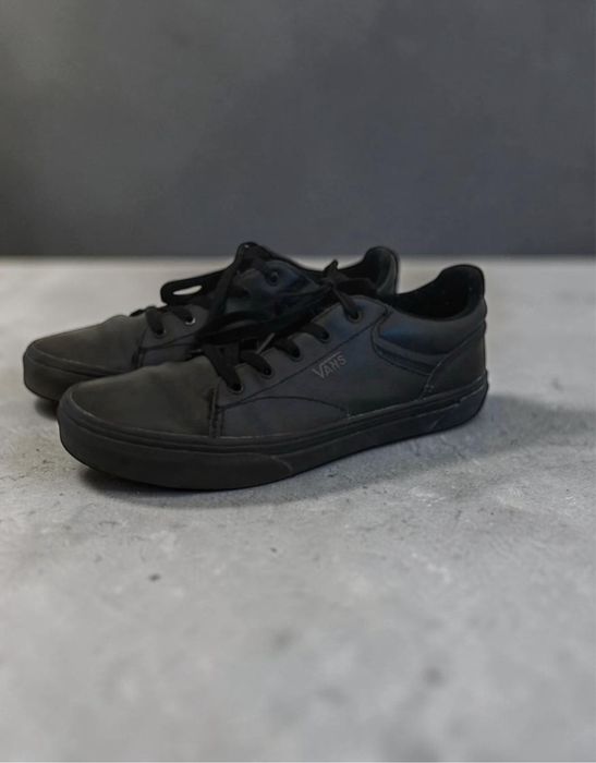 Czarne trampki Vans Rozmiar 38, stan bardzo dobry.