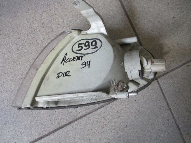 Pisca frente direito HYUNDAI Accent I (X3)