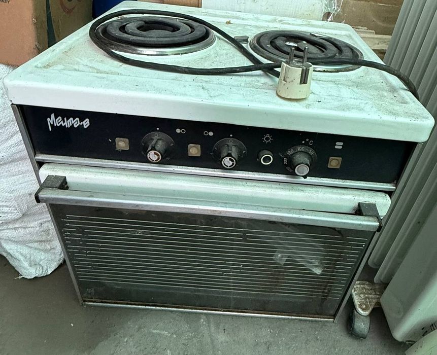 Электрическая плита/духовка Мечта-8