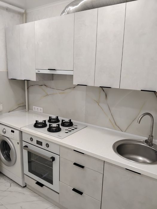 Продається 1-кім квартира в самому Центрі міста Степана Бандери,19 !!!