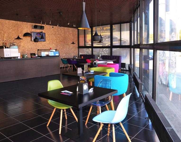 Фасадное отдельно стоящее здание на 11 ст.Б.Фонтана.