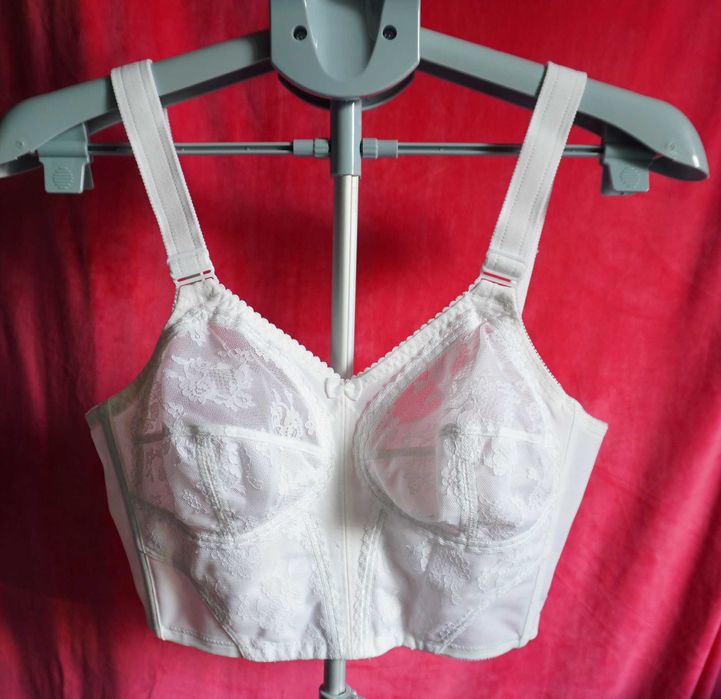 Półgorset stanik modelujacy Triumph Doreen roz. 85B