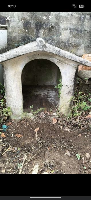 Dou casotas em pedra